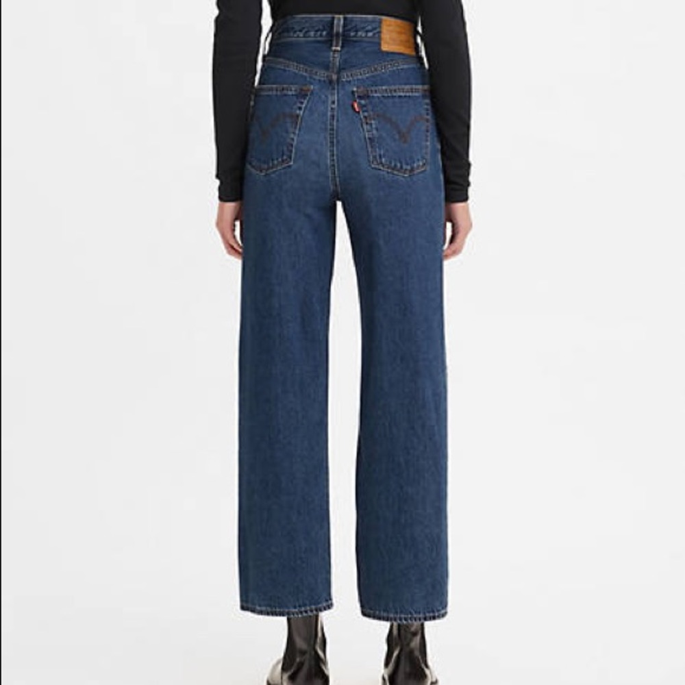 Ribcage Straight Ankle Women's Jeans 23W X 29L
Wash: Noe Fog